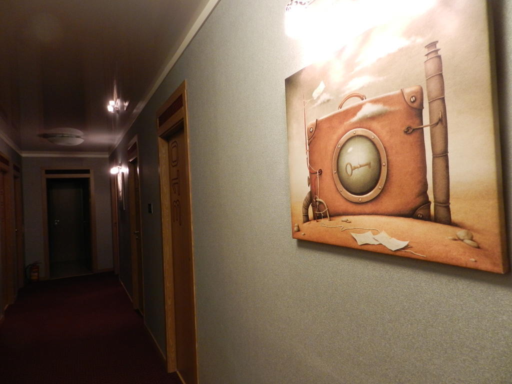 Hotel Chemodan Pskov Ngoại thất bức ảnh
